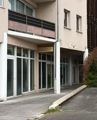 Grand Classe 2 Etoiles De 1 A 4 Personnes Апартаменты